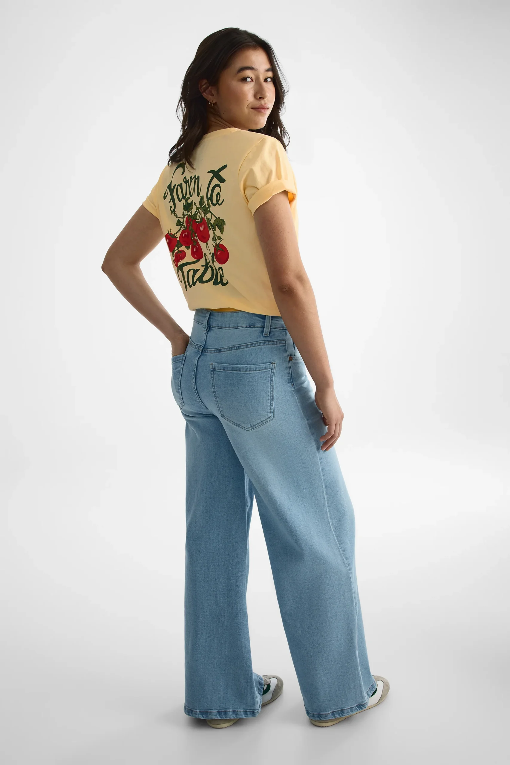 Graphic Print Crew-Neck T-Shirt - Image 3